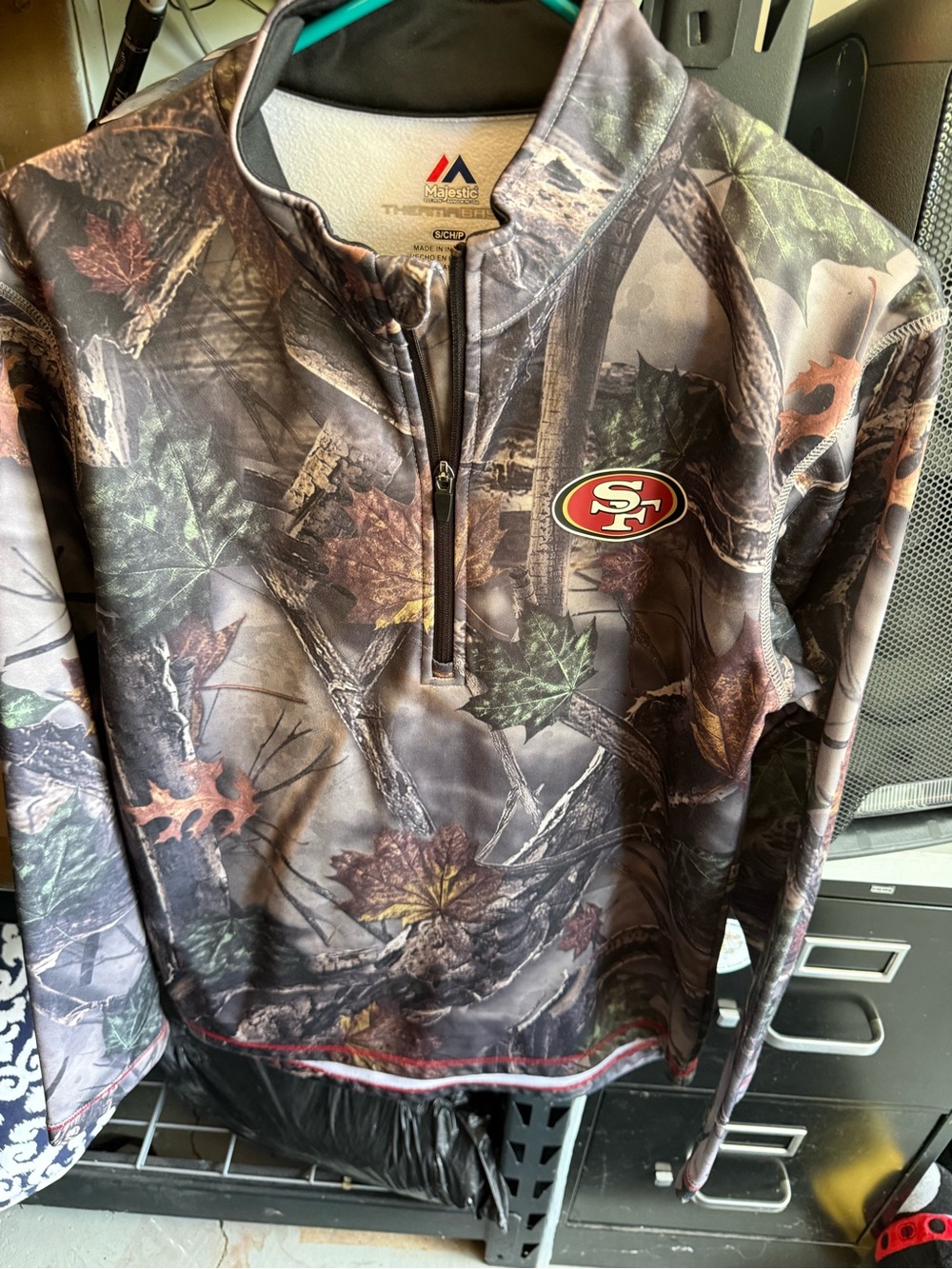Majestic Black and Red ThermalBase Fleece Pullover